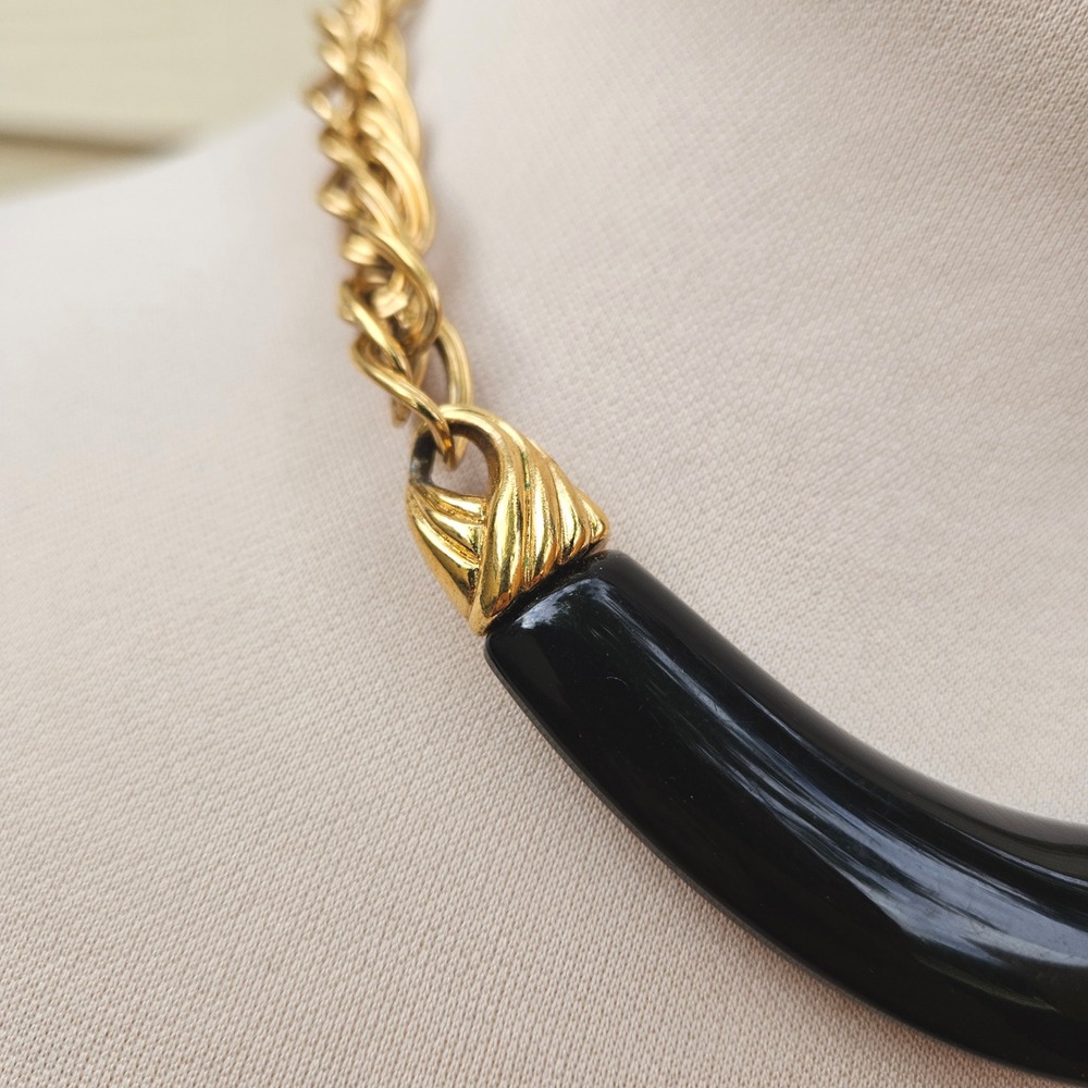 Monet Vintage Black Resin Gold Tone Collar Necklace Signed MCM Statement - Picture 4 of 7
